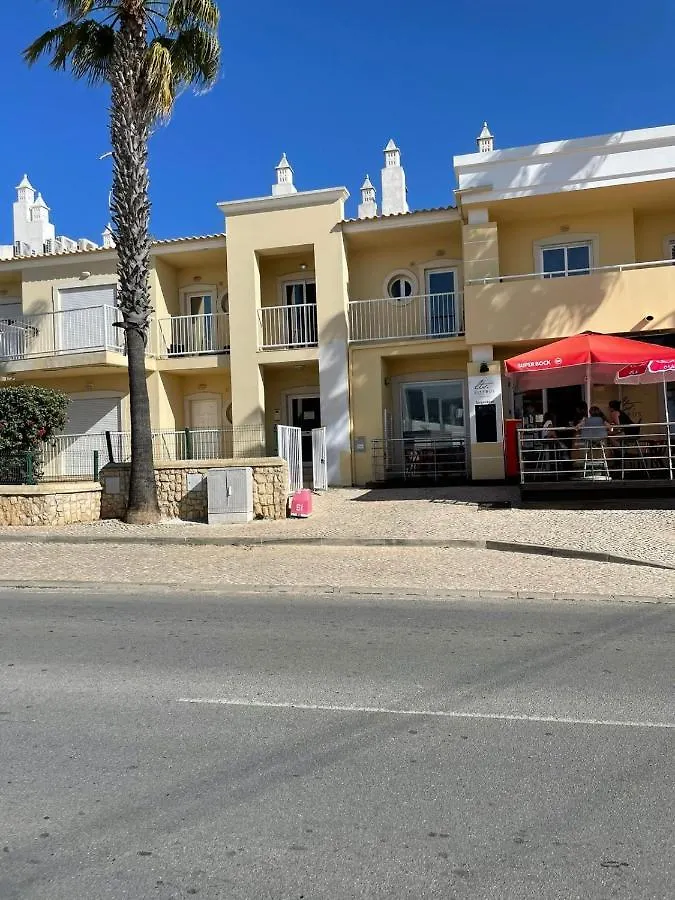 2 Bedrooms Apartment Vale Parra Praia da Galé in a privat Condomínio Guia  Guia (Faro)