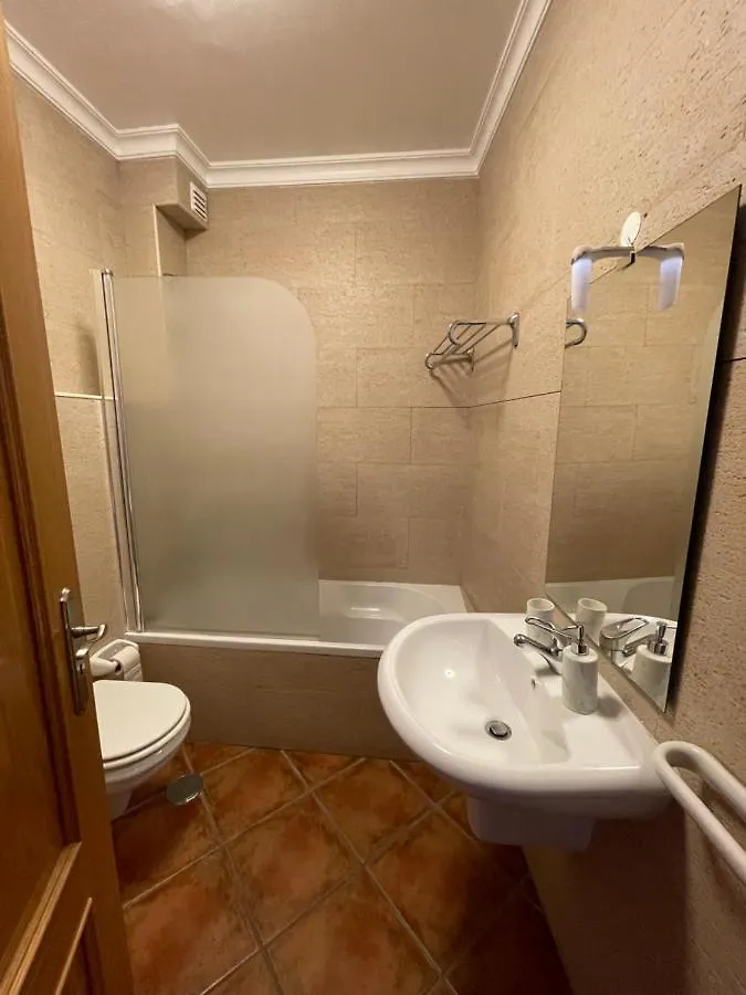 2 Bedrooms Apartment Vale Parra Praia da Galé in a privat Condomínio Guia  Guia (Faro)